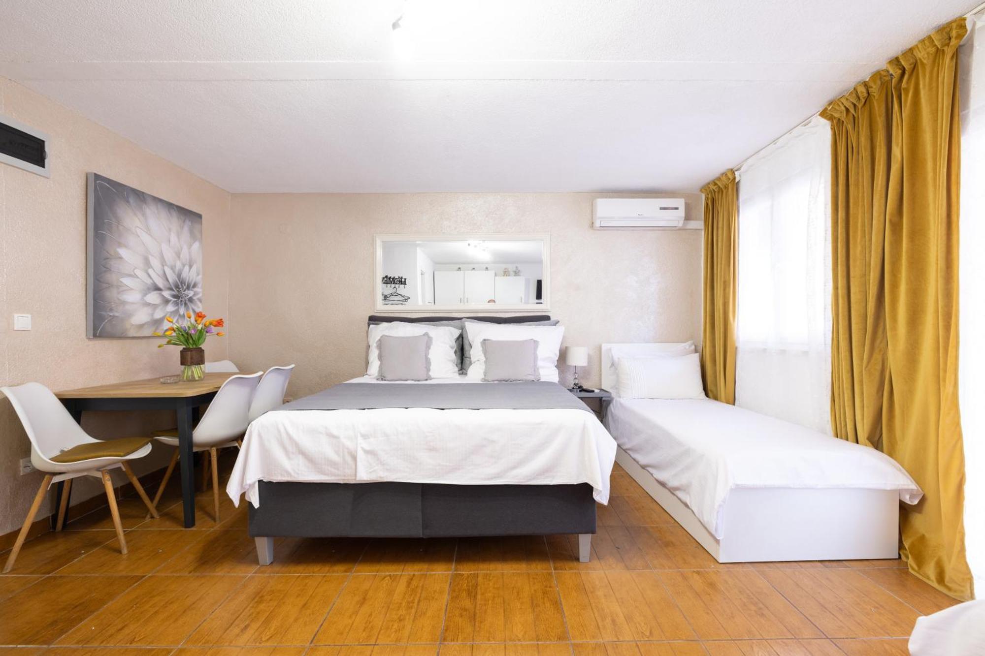Guesthouse Rebecca Makarska Exterior foto